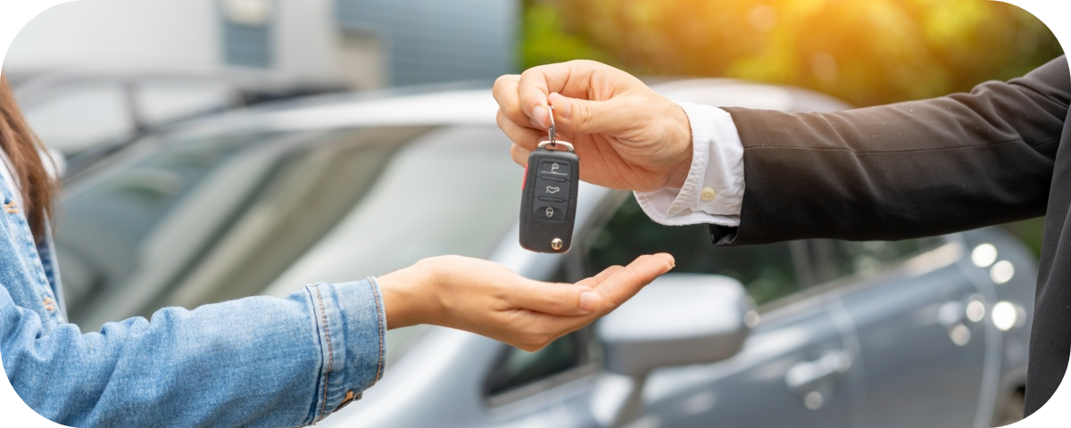 Auto atslēgas tiek nodotas īpašnieka rokās